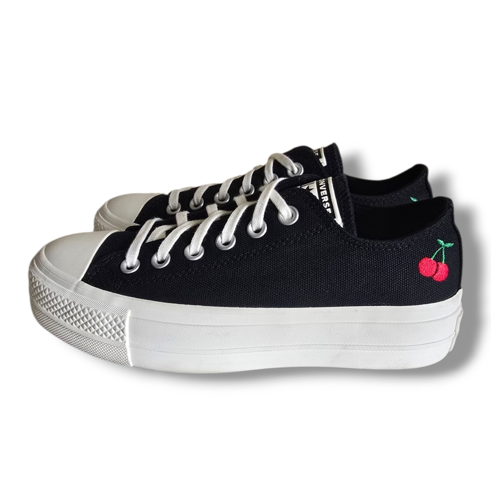 New 🌹CONVERSE Women's Chuck Taylor All-Star Lift Platform Cherries Sneakers - Picture 7 of 16